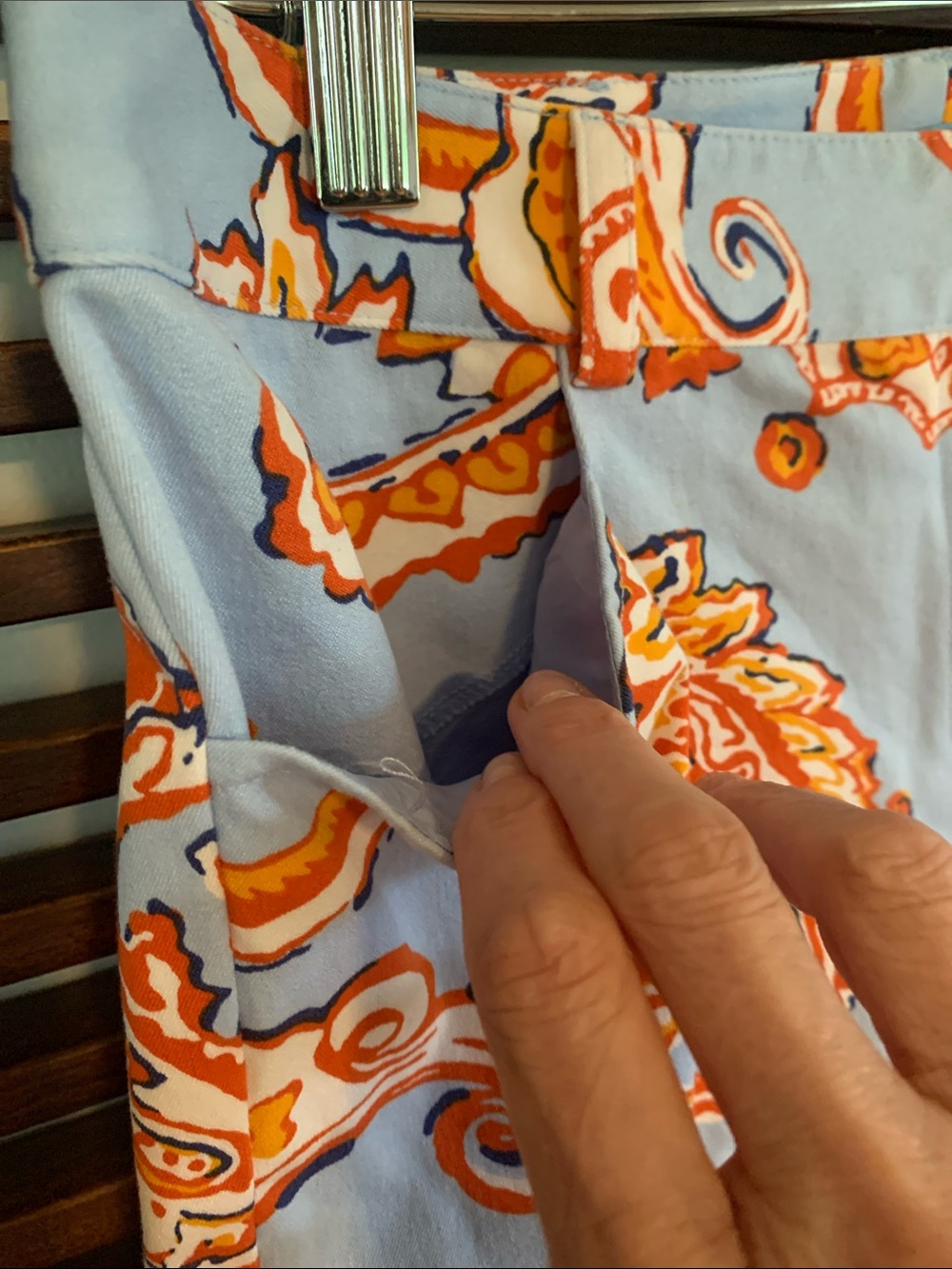 J. McLaughlin for Dillard’s Light Blue Paisley Shorts - Picture 3 of 7